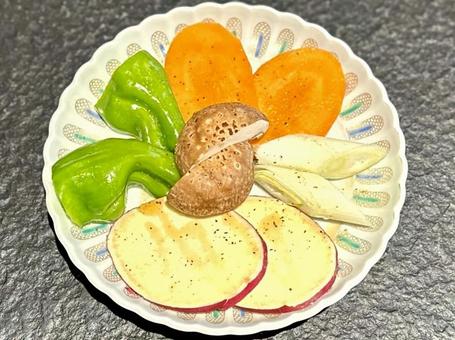 焼き野菜盛り合わせ 焼き野菜盛り合わせ,焼き野菜,野菜の写真素材