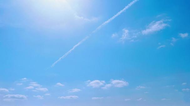空と飛行機雲 空と飛行機雲の写真