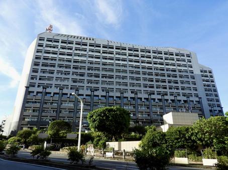 沖縄県庁舎行政棟正面 沖縄県庁舎行政棟正面の写真