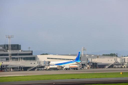 目を覚ました空港の鼓動 目を覚ました空港の鼓動 飛行機,航空機,旅客機の写真素材