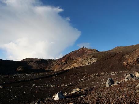 富士山山頂　お鉢巡り 富士山,富士山山頂,影富士の写真素材
