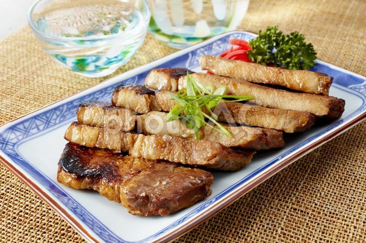 豚ロースの炙り焼き 豚ロース,スライス,豚肉の写真素材