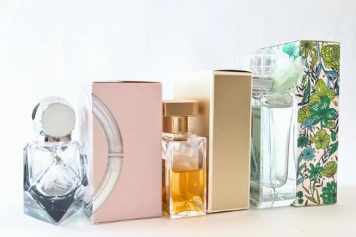 【香水】高級｜フレグランス｜ガラスボトル 香水,フレグランス,コスメの写真素材