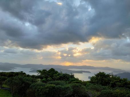 島の夕日 島の夕日の写真