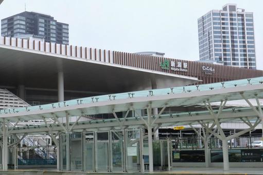 JR新潟駅 駅舎の外観 バスロータリー JR新潟駅 駅舎の外観 バスロータリーの写真