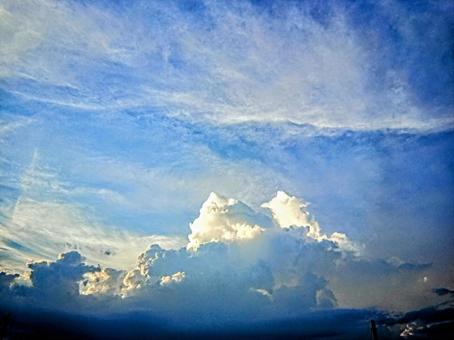 風景 光と影の雲 風景 光と影の雲の写真