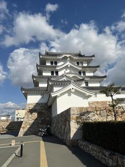 尼崎城と晴天と雲 尼崎城と晴天と雲の写真