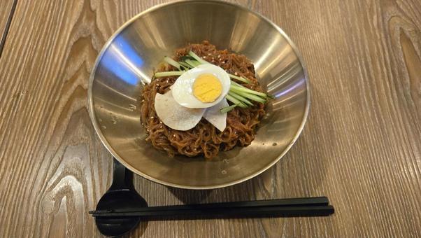 ビビン冷麺➂ ビビン冷麺➂の写真
