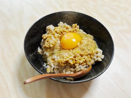 挽割納豆のたまごかけごはん 納豆,なっとう,豆の写真素材