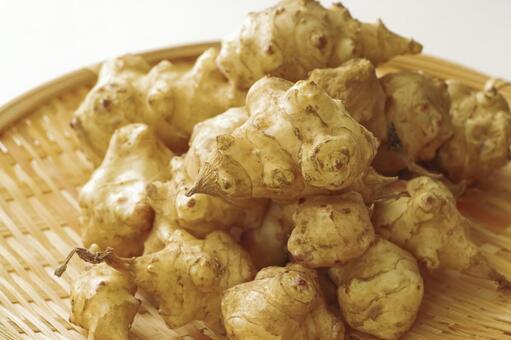 健康と美容に嬉しいスーパーフード菊芋 菊芋,根菜,スーパーフードの写真素材