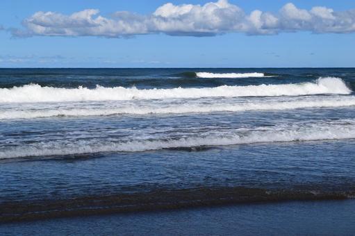 荒波 日本海 庄内浜 荒波,荒波イメージ,荒波風景の写真素材