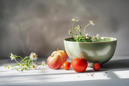 陽だまりの静物:果物と花の調和 陽だまりの静物:果物と花の調和の写真