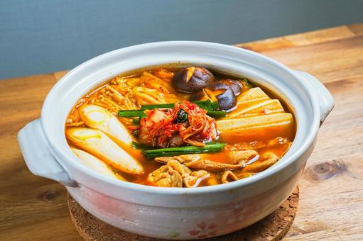 キムチ鍋 キムチ鍋,鍋料理,豚肉の写真素材