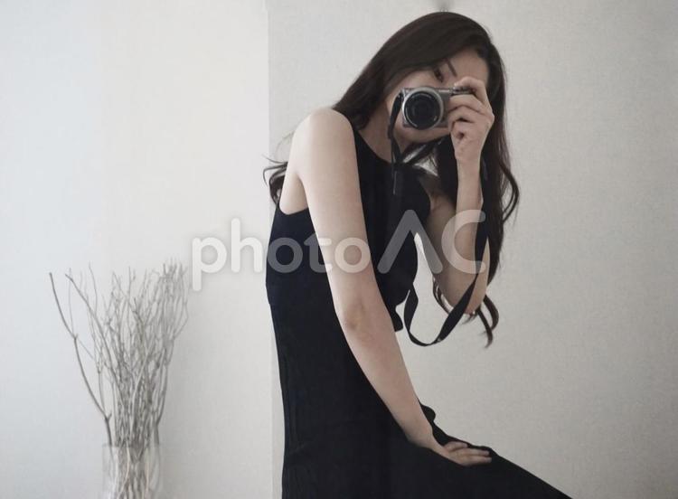 自撮り 女性,自撮り,カメラの写真素材