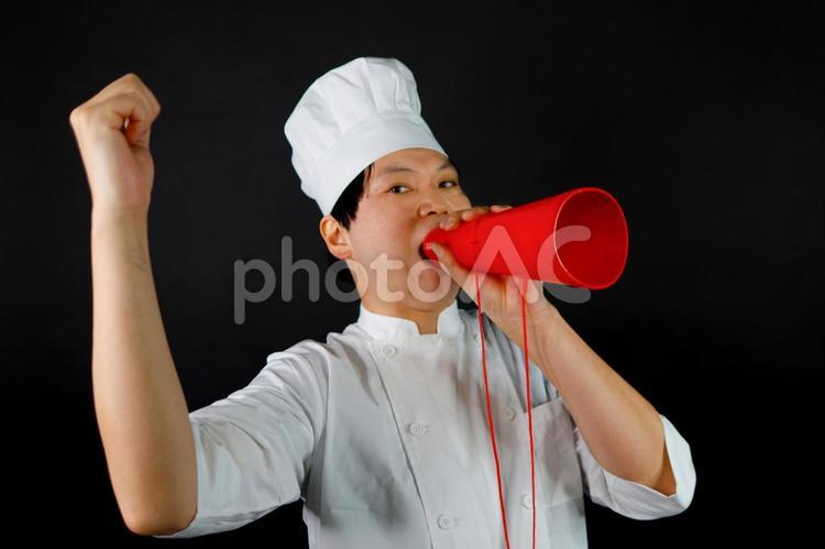 料理人の応援する姿 料理人,シェフ,白い制服の写真素材