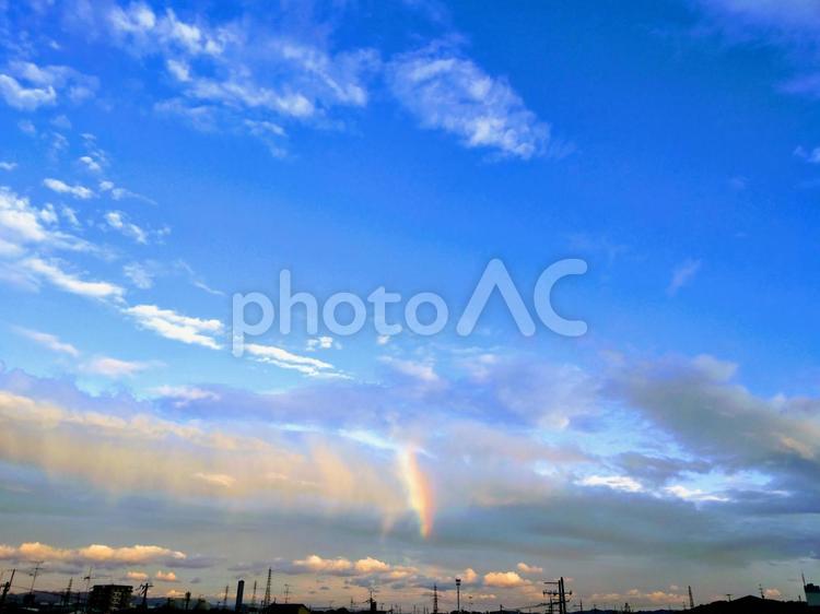 夕焼けと虹 空,太陽,虹の写真素材