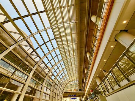 香港国際空港のモダンな内装 香港国際空港のモダンな内装 青空,空,天井の写真素材