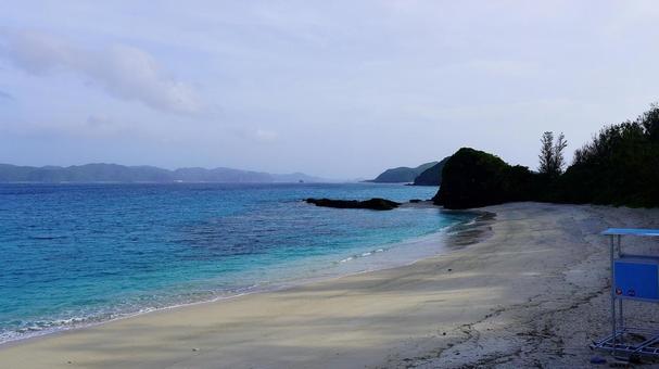 沖縄県慶良間諸島座間味島の古座間味ビーチ 沖縄県慶良間諸島座間味島の古座間味ビーチ 古座間味,ビーチ,海の写真素材
