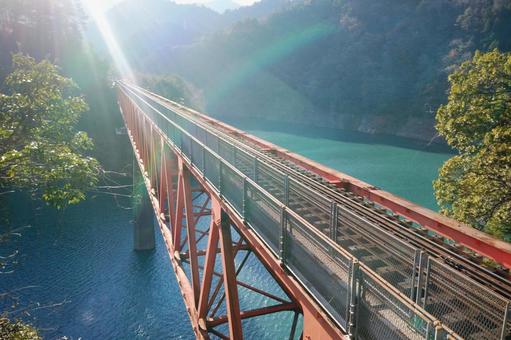 虹と鉄橋 虹,鉄橋,大井川鐵道の写真素材
