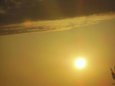 太陽と夕暮れ01 太陽と夕暮れ01の写真
