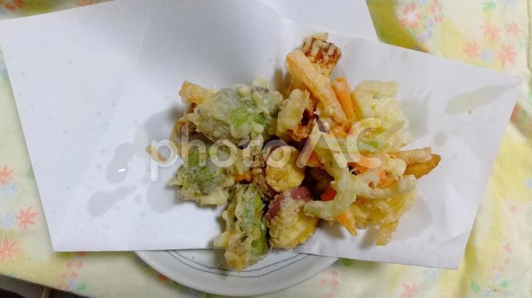 今日の夕食はてんぷら 天ぷら,夕食,食べ物の写真素材