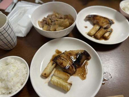 鰤の照り焼き ブリ 鰤の照り焼き ブリ ブリ,鰤,冬の写真素材