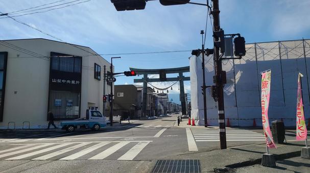 田舎町 富士山と鳥居 田舎町 富士山と鳥居 青空,富士山,街並みの写真素材