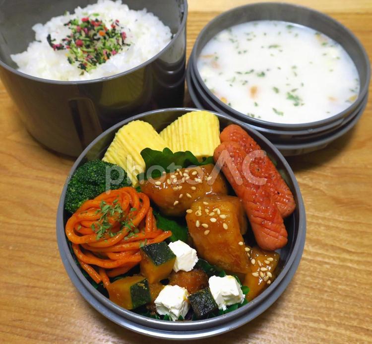 手作り弁当　白身魚の甘酢あん 手作り,弁当,ランチの写真素材