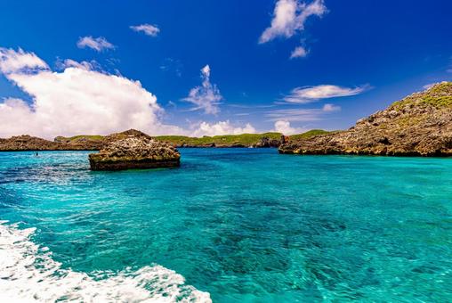 小笠原諸島 海と青い空 小笠原諸島 海と青い空 小笠原諸島,小笠原,海の写真素材