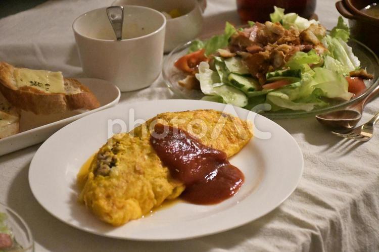 美味しいオムレツと副菜たち オムレツ,オムライス,ランチの写真素材