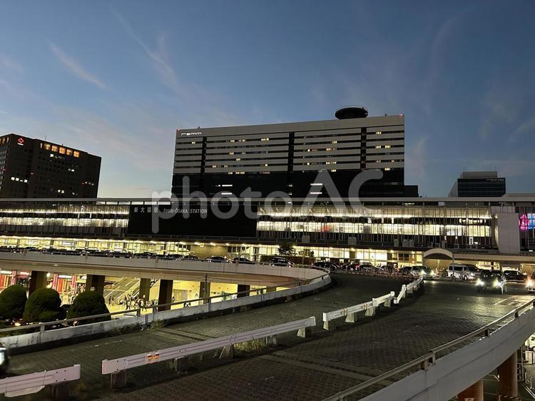 新大阪駅、秋の夕暮れ5 秋,夕暮れ,新大阪駅の写真素材