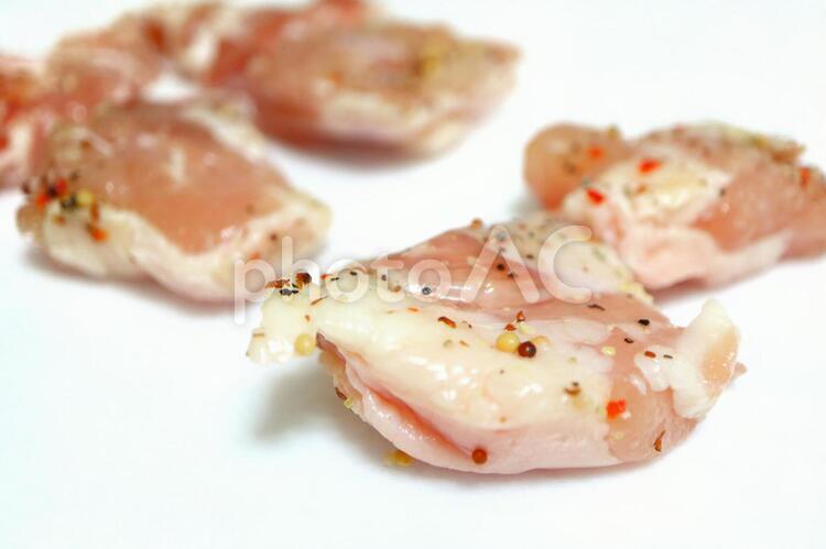 若とり一口チキンステーキ（もも） 鶏肉,生肉,肉の写真素材