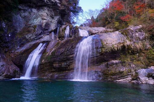 アメガエリの滝（高知県土佐町） 高知,高知県,瀬戸川渓谷の写真素材