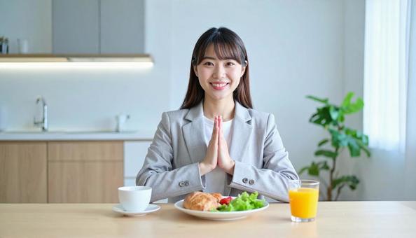 健康的で美しい女性の朝食風景 健康的で美しい女性の朝食風景の写真
