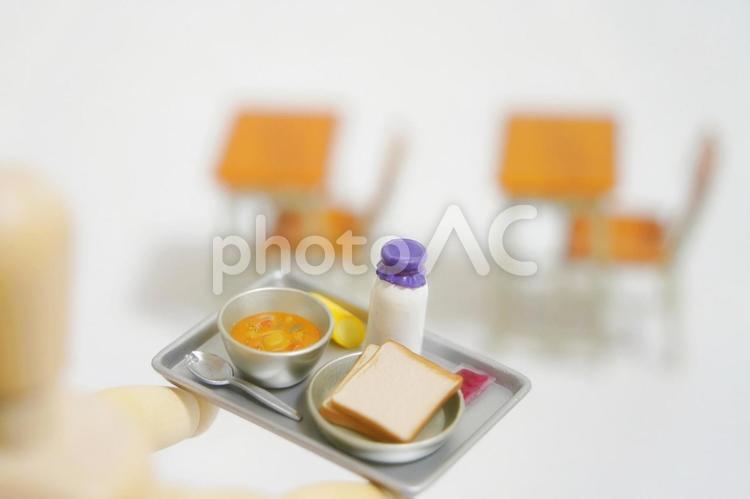 昭和レトロな給食と教室のイメージ２ タグ,給食,教室の写真素材