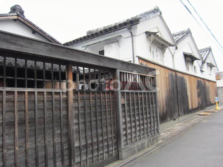 上京区で見かけた酒蔵？いえ、醤油蔵でした。 醤油,醤油蔵,蔵の写真素材