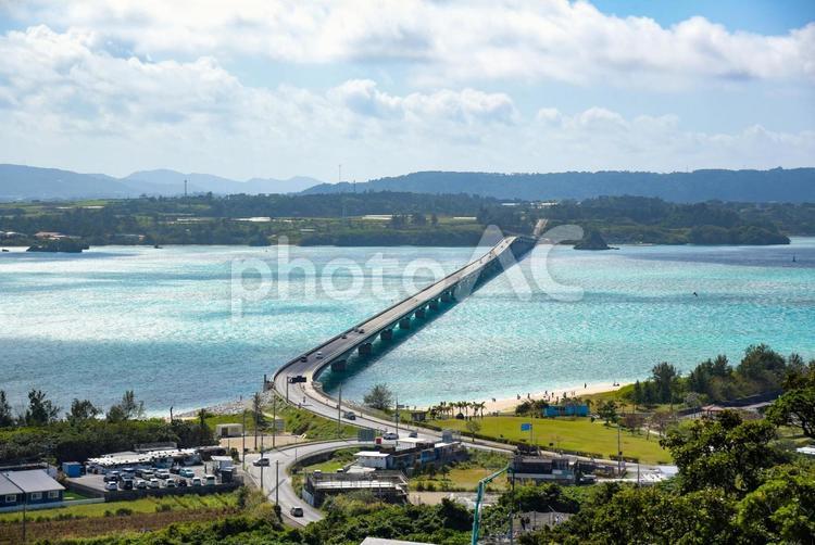 古宇利大橋と沖縄の海 古宇利島,古宇利大橋,ビーチの写真素材