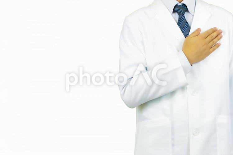 医師　薬剤師　歯科医　白衣を着た男性 医師,薬剤師,歯科医の写真素材
