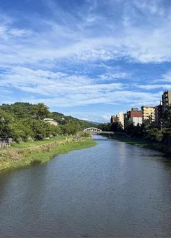 青空と川 青空と川の写真