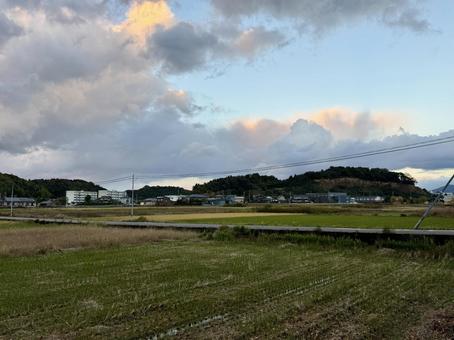 晩秋の田舎の夕暮れ　福井県あわら市 冬,地方,晴れの写真素材