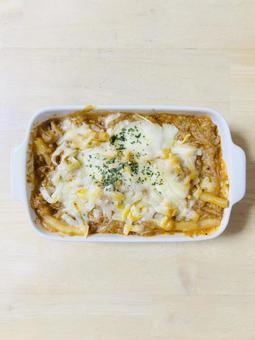 ミートグラタン　真上　縦 ミートグラタン,料理,おかずの写真素材