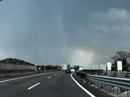 道路 虹 雲 道路 虹 雲の写真