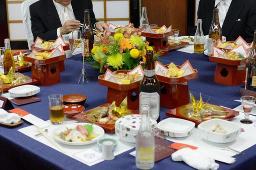 披露宴会場のテーブル装花05 披露宴会場のテーブル装花05 披露宴会場,宴会,結婚式の写真素材