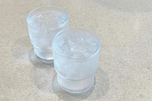コップの水 コップの水 水,透明,冷たいの写真素材
