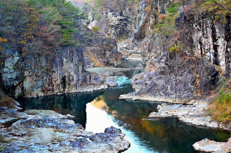 秋の龍王峡Ⅱ（栃木日光鬼怒川） 秋,紅葉,峡谷の写真素材