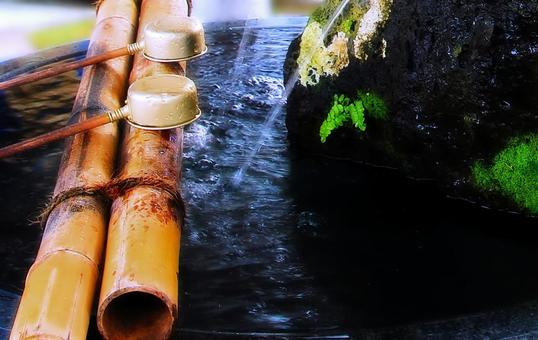 手水 手水,お寺,参拝の写真素材