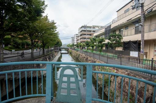 東奈良遺跡の小川 東奈良遺跡の小川の写真