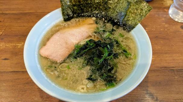 麺少な目の家系ラーメン ラーメン,家系,家系ラーメンの写真素材
