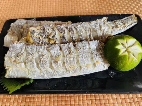 太刀魚の塩焼き 太刀魚の塩焼き 魚,太刀魚,たちうおの写真素材