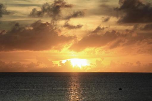 海と夕焼け 海と夕焼け 夕焼け,海,サンセットの写真素材